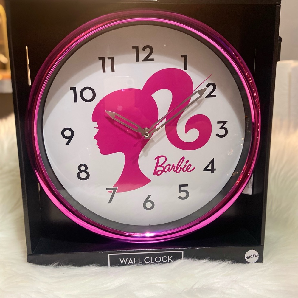 Barbie wall clock Limited Edition new